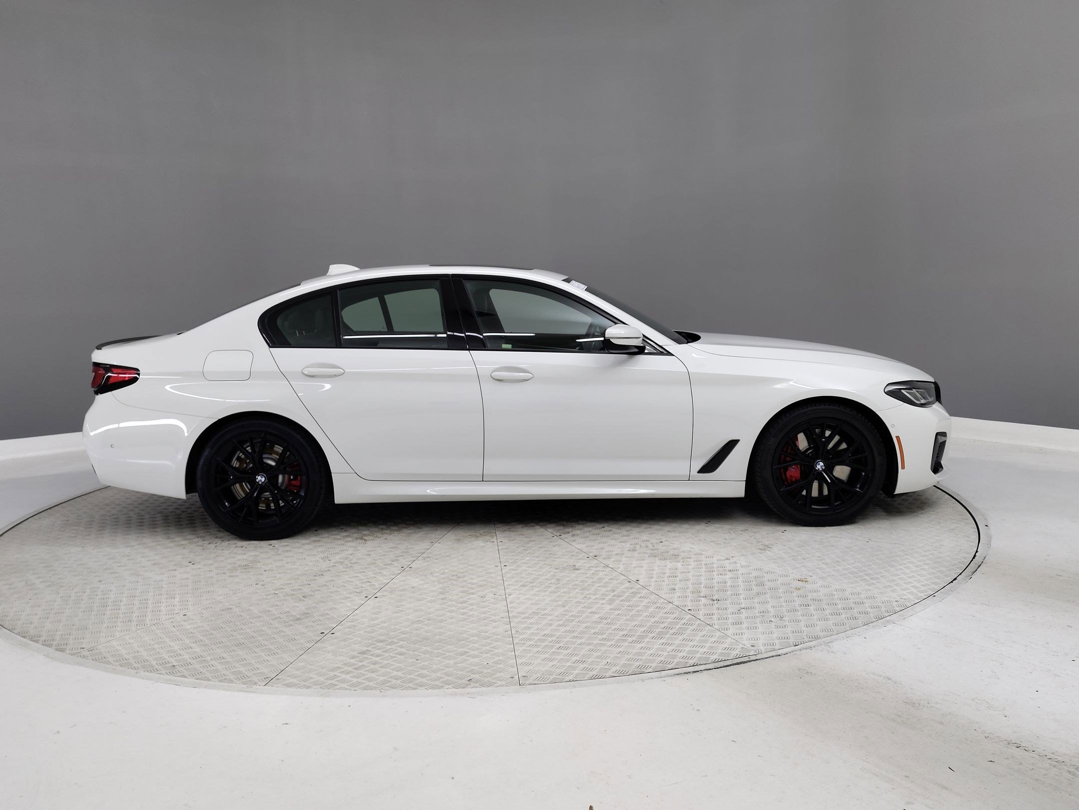 Certified 2023 BMW 540i w/ M Sport Package image 5