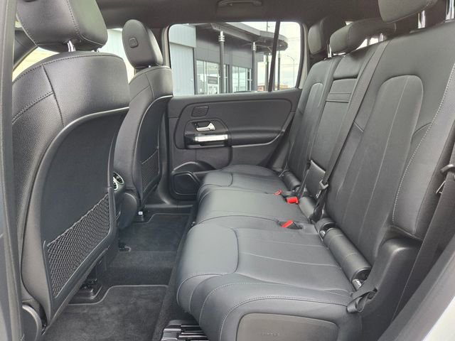 Used 2024 Mercedes-Benz EQB 300 4MATIC image 4