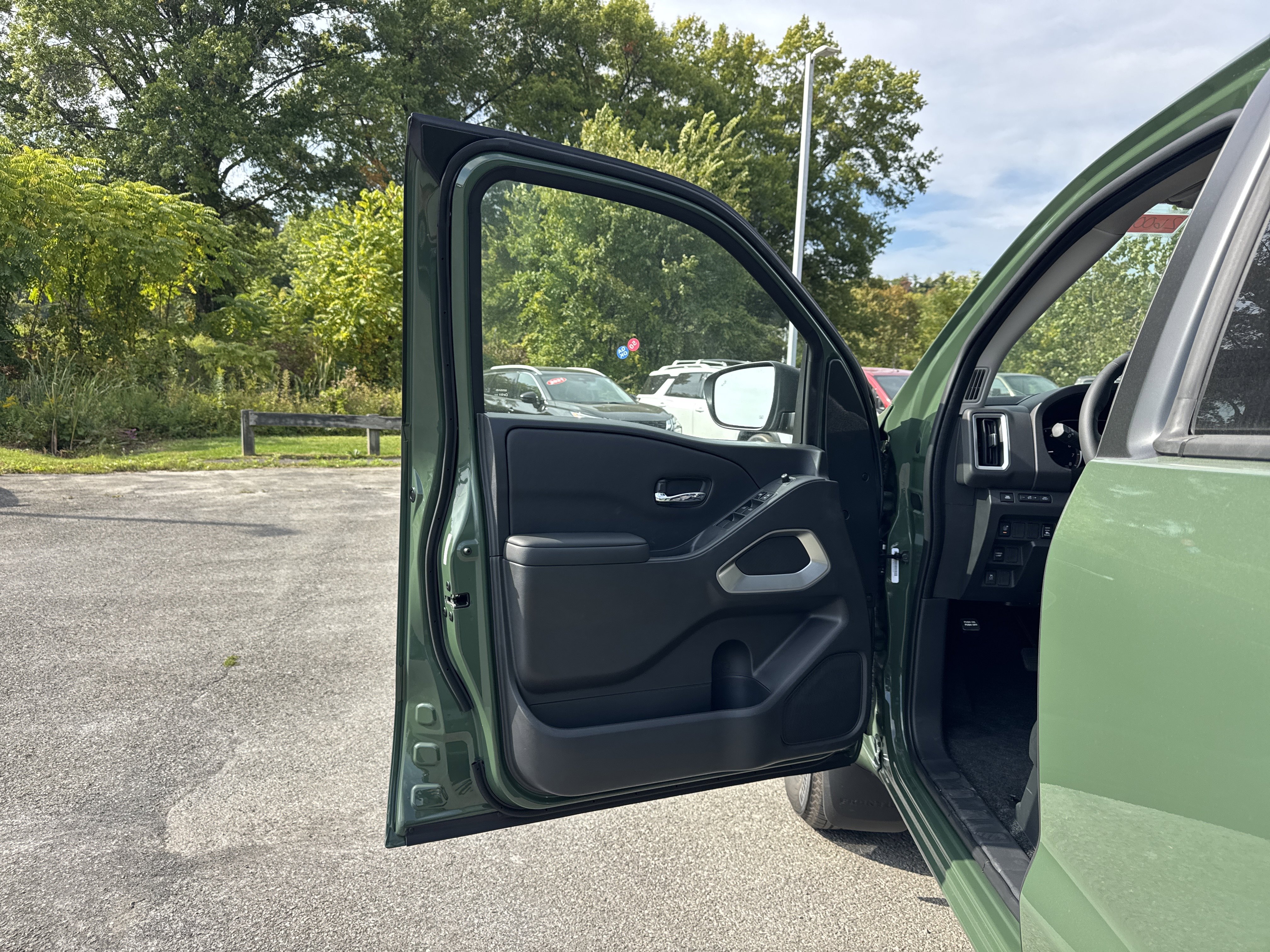 New 2026 Nissan Frontier SV image 10