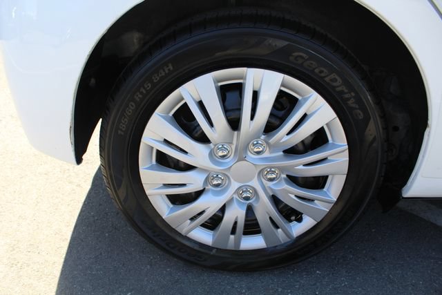 Used 2016 Toyota Yaris L FWD image 45