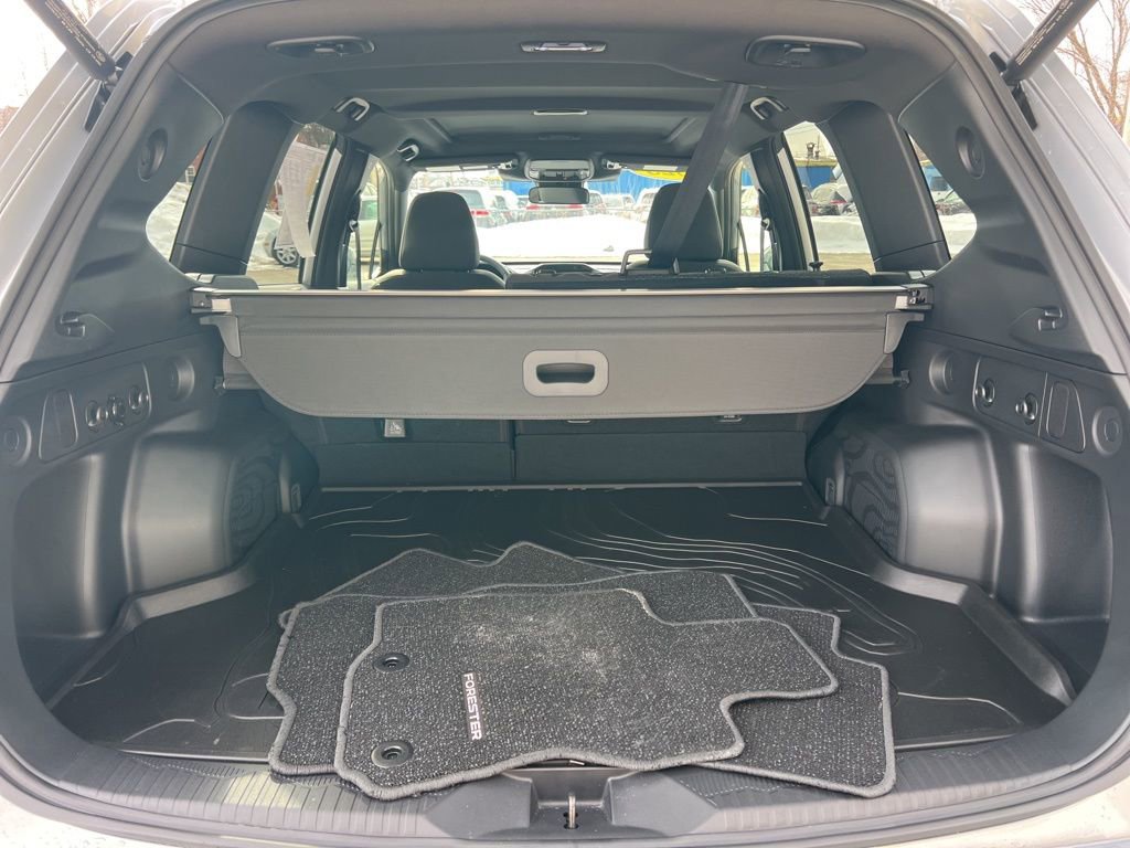Used 2025 Subaru Forester Premium image 27