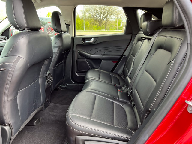 Used 2022 Ford Escape Titanium AWD/4WD image 5