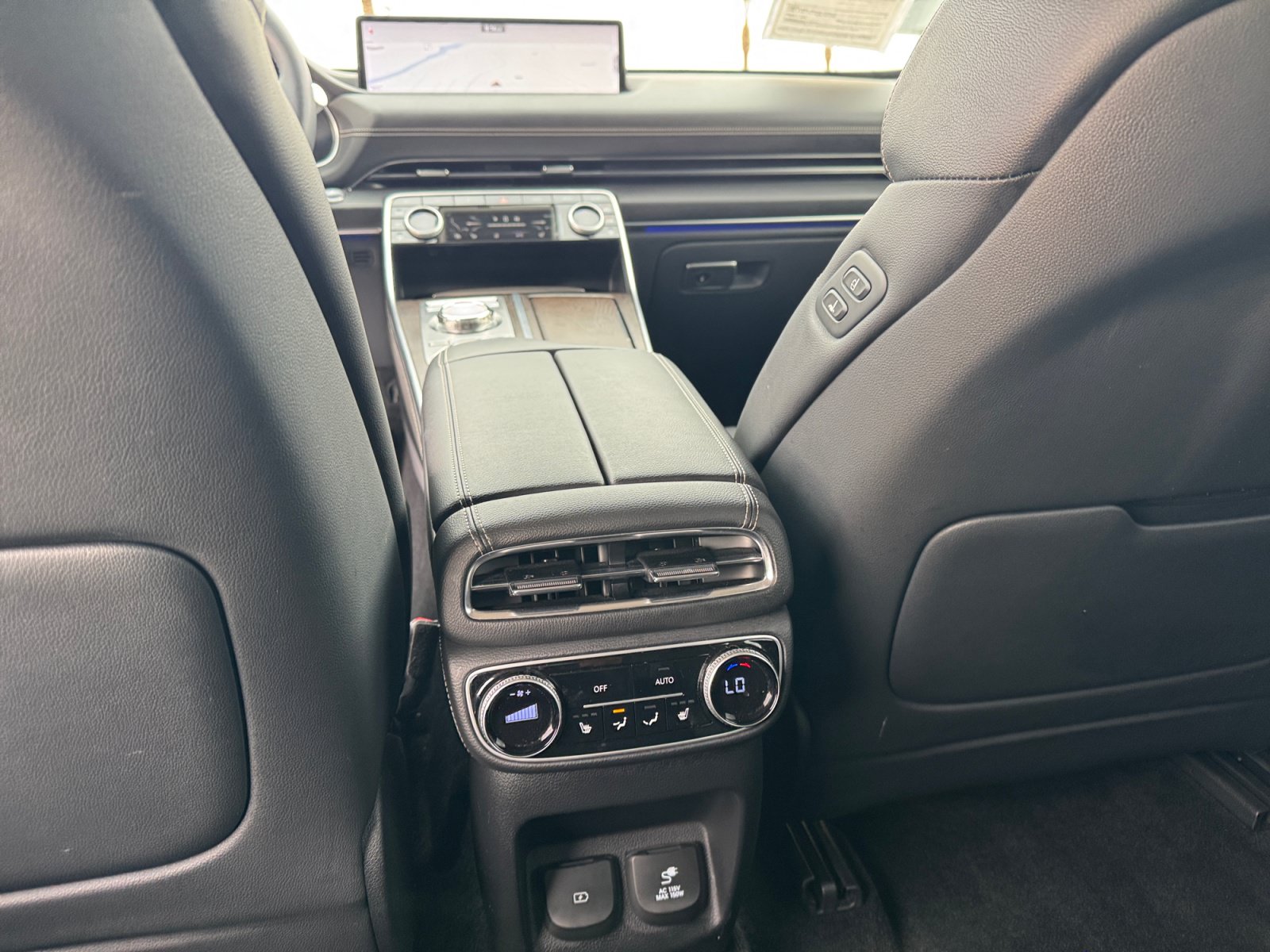 Used 2023 Genesis GV80 2.5T w/ Prestige Package AWD/4WD image 32