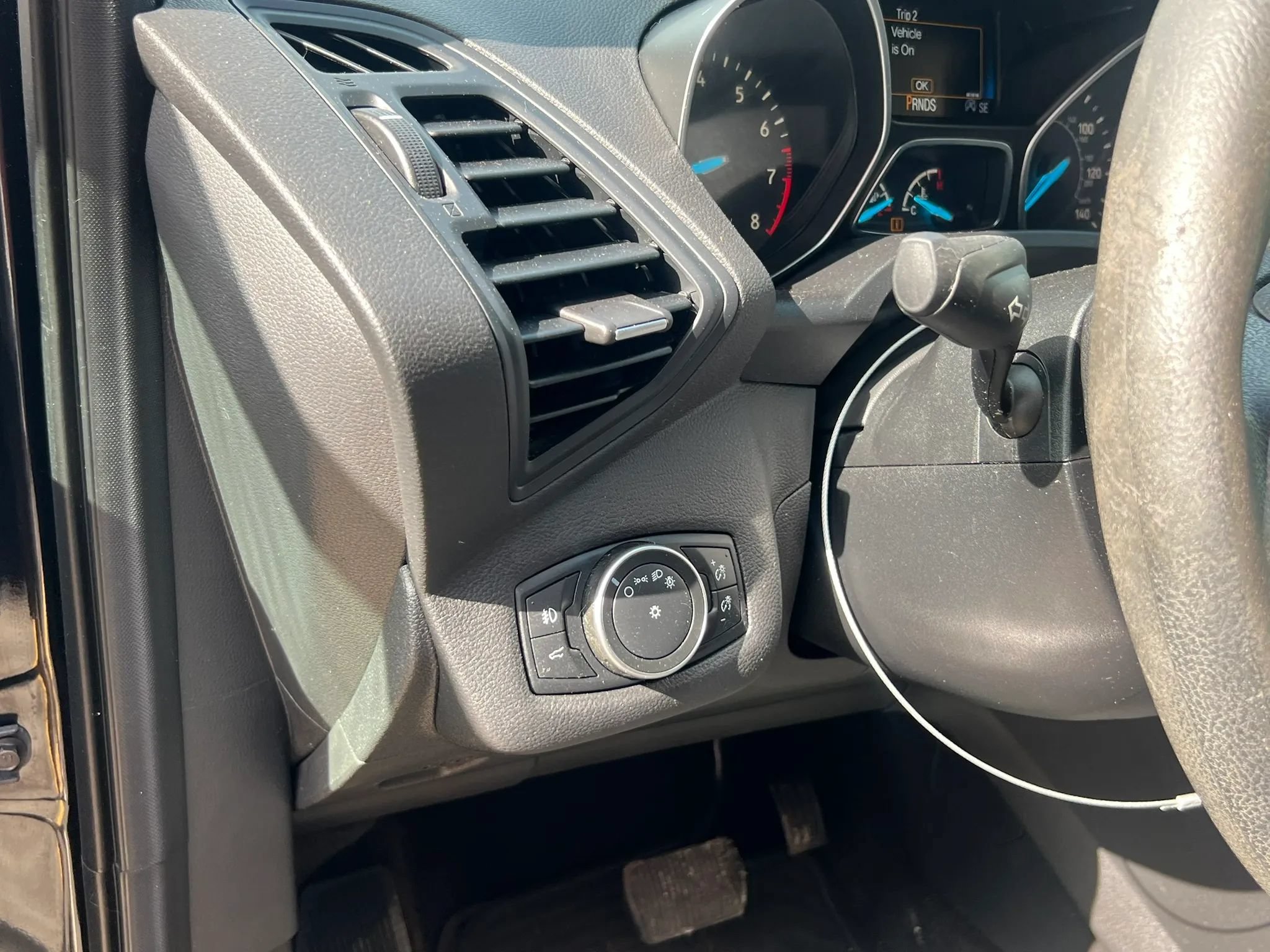 Used 2018 Ford Escape SE w/ SE Sync 3 Package AWD/4WD image 14