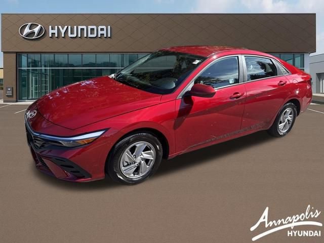 Certified 2025 Hyundai Elantra SE