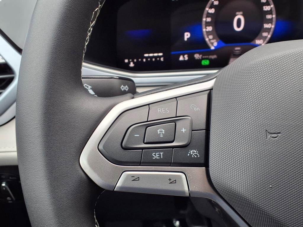 New 2025 Volkswagen Taos SE image 19