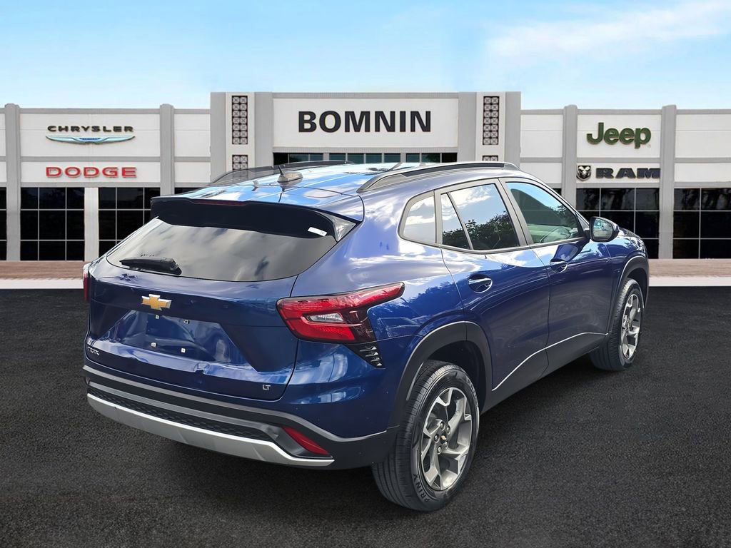 Used 2024 Chevrolet Trax LT image 3