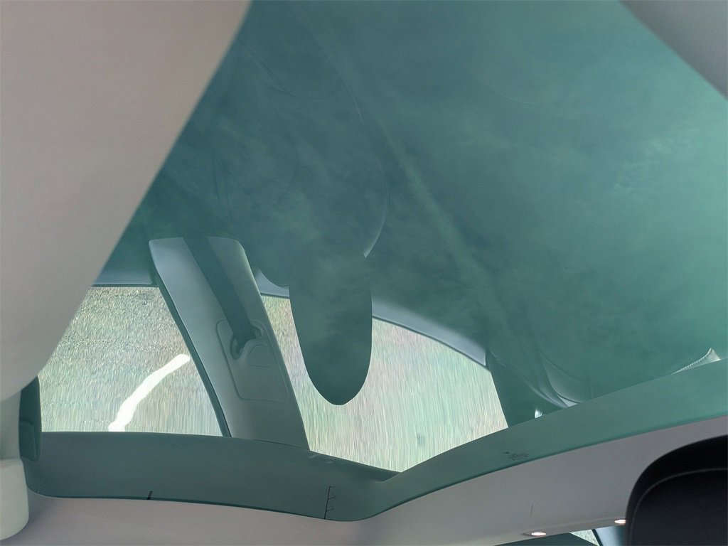 Used 2022 Tesla Model 3 image 23