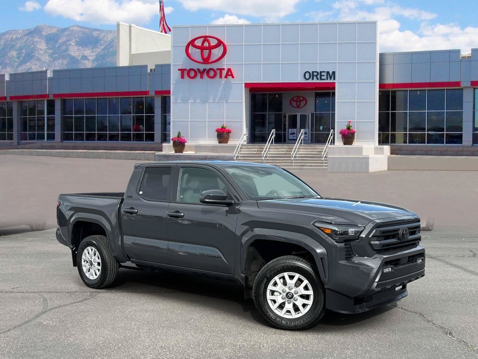 Used 2024 Toyota Tacoma SR5 AWD/4WD video 1