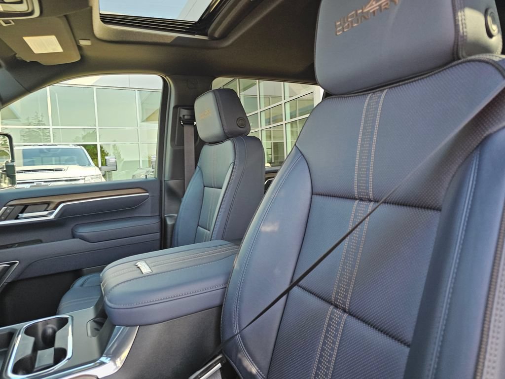 New 2026 Chevrolet Silverado 3500 High Country w/ High Country Premium Package AWD/4WD image 24