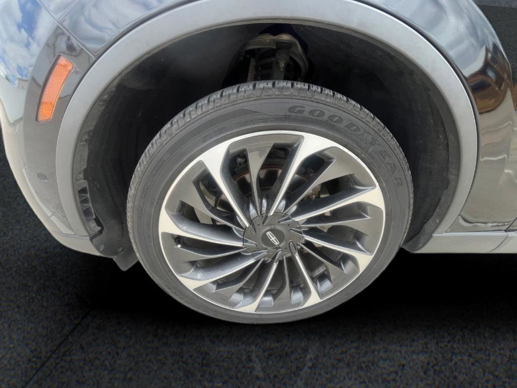 Used 2020 Lincoln Aviator Reserve w/ Equipment Group 202A image 10