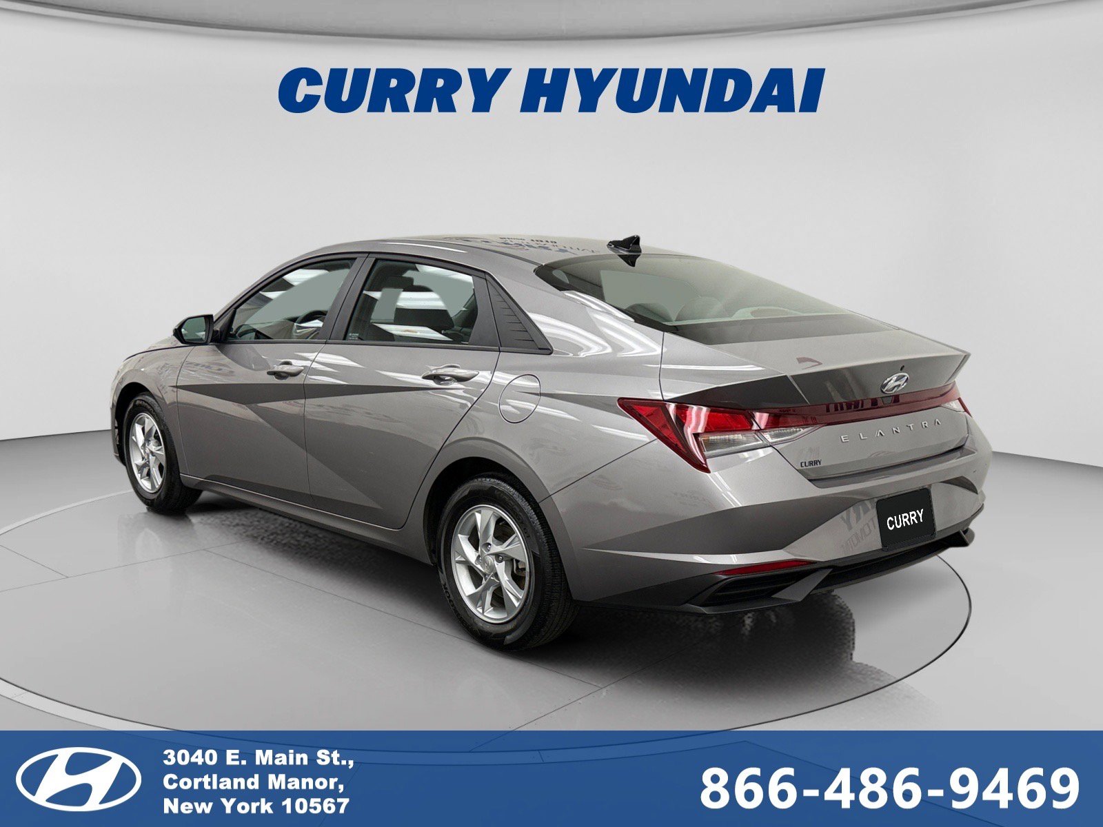 Used 2023 Hyundai Elantra SE image 3