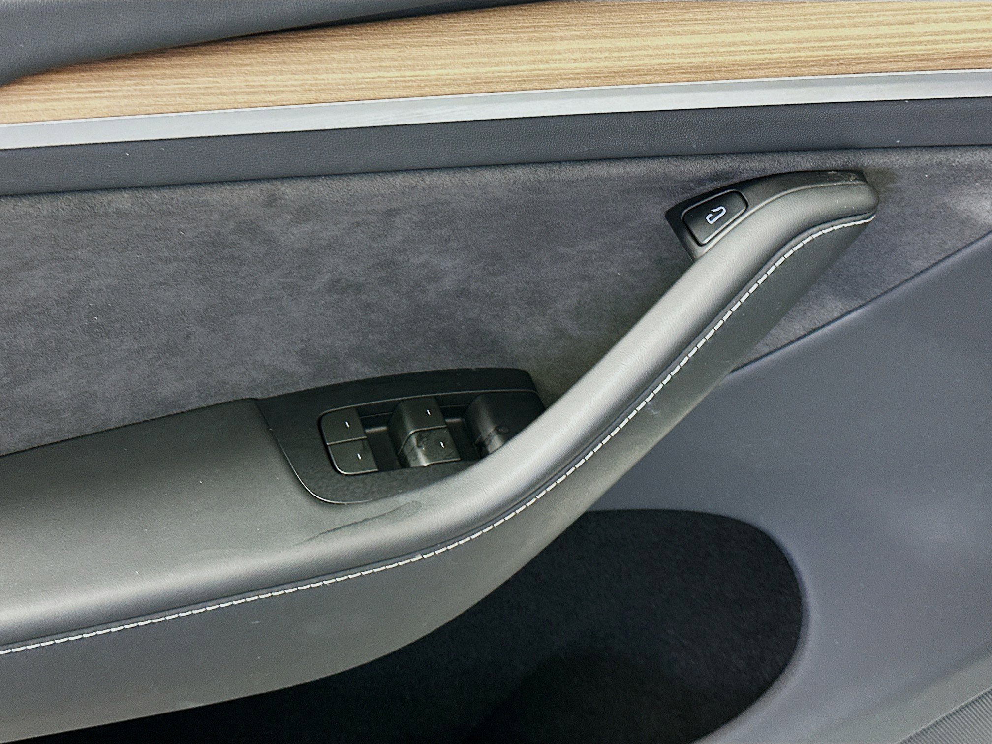 Used 2024 Tesla Model Y Long Range image 15