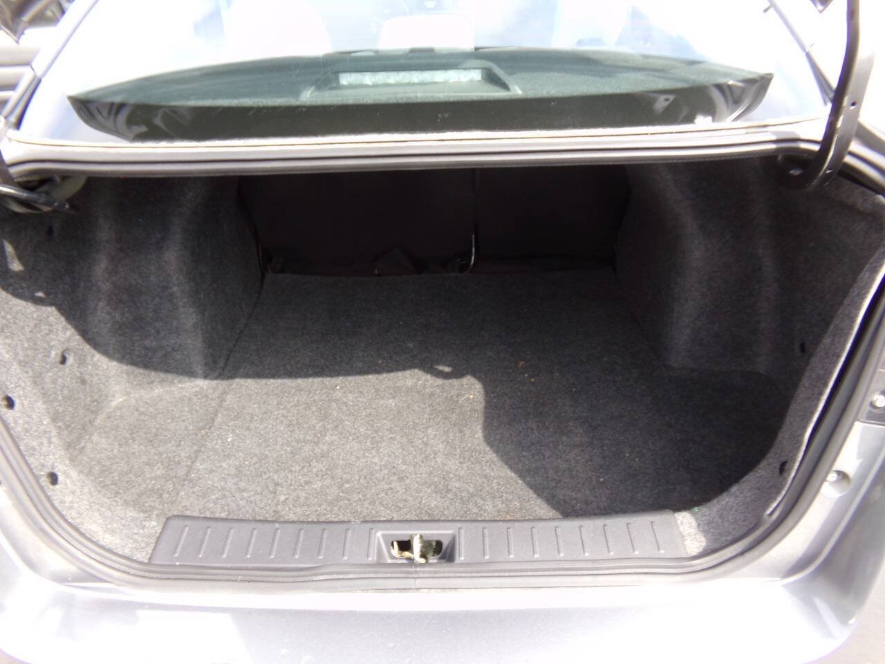 Used 2020 Nissan Versa S FWD image 24