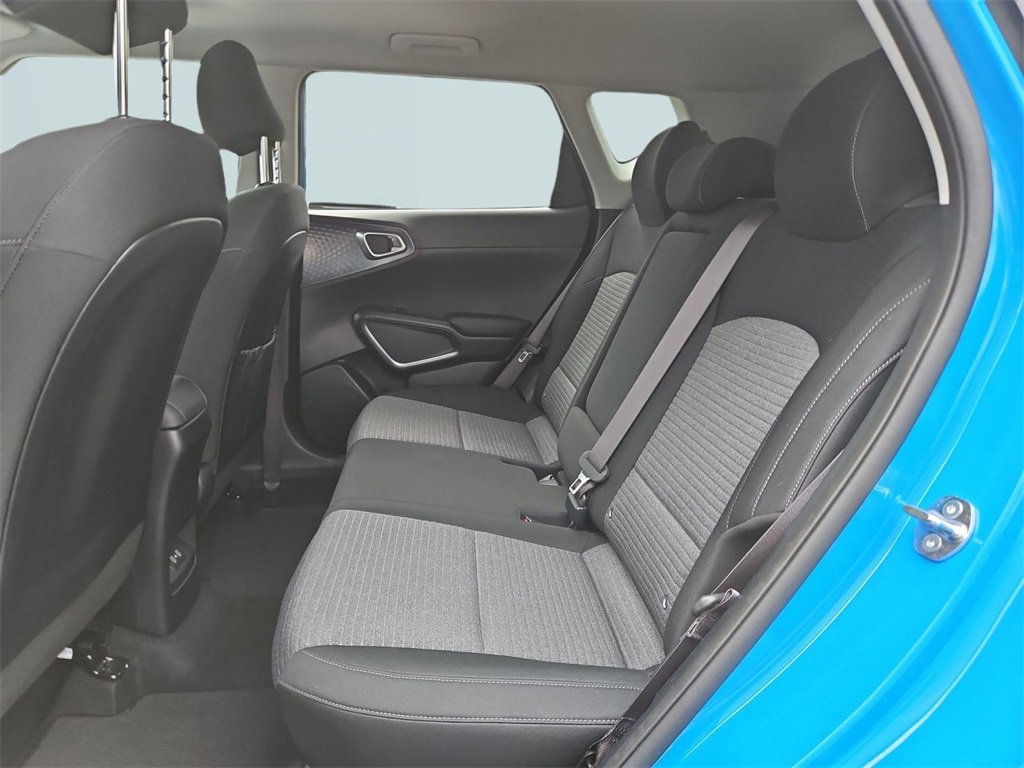 Used 2025 Kia Soul EX image 23