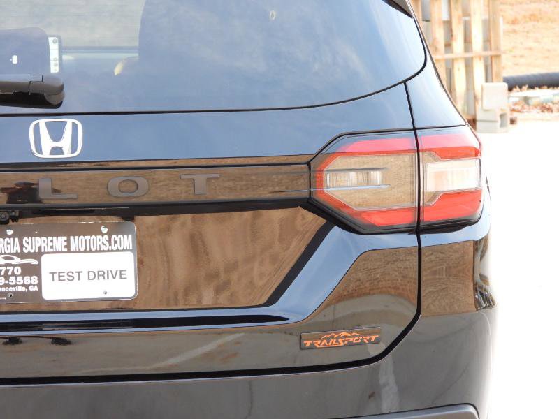 Used 2025 Honda Pilot TrailSport image 26
