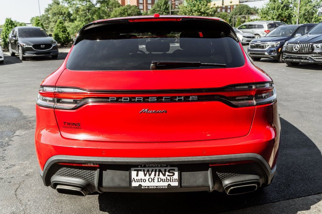 Used 2023 Porsche Macan AWD/4WD image 40
