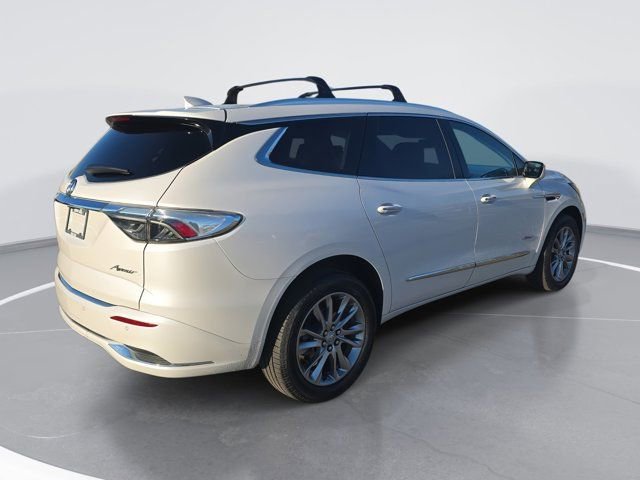Used 2023 Buick Enclave Avenir image 4