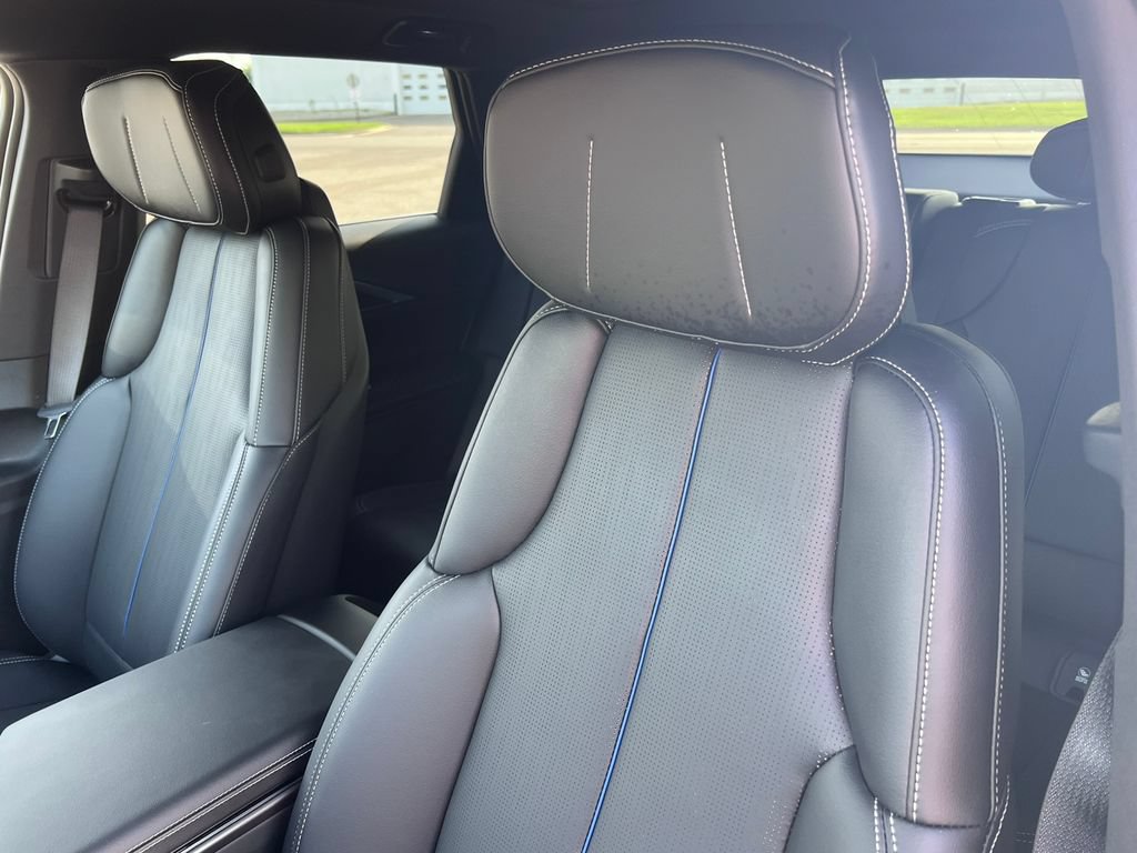 New 2026 Cadillac Lyriq Sport AWD/4WD image 10