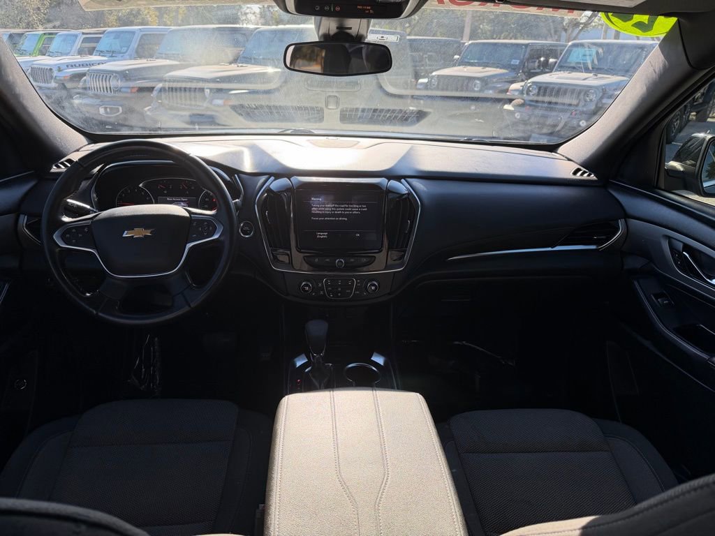Used 2022 Chevrolet Traverse LT image 34