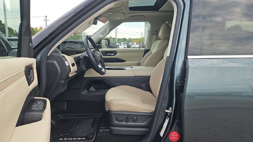Certified 2025 Nissan Armada Platinum w/ Convenience Package RWD image 4