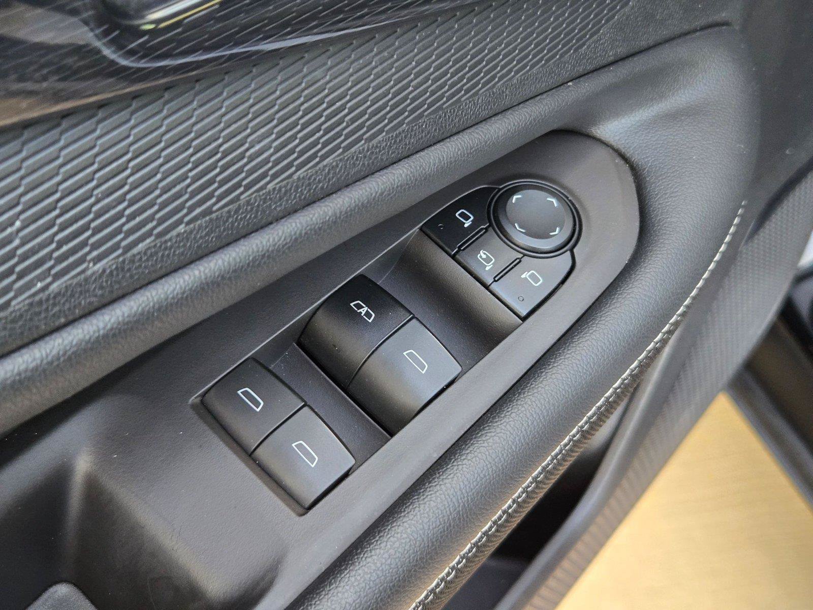 Used 2024 Chevrolet Blazer EV LT AWD/4WD image 25