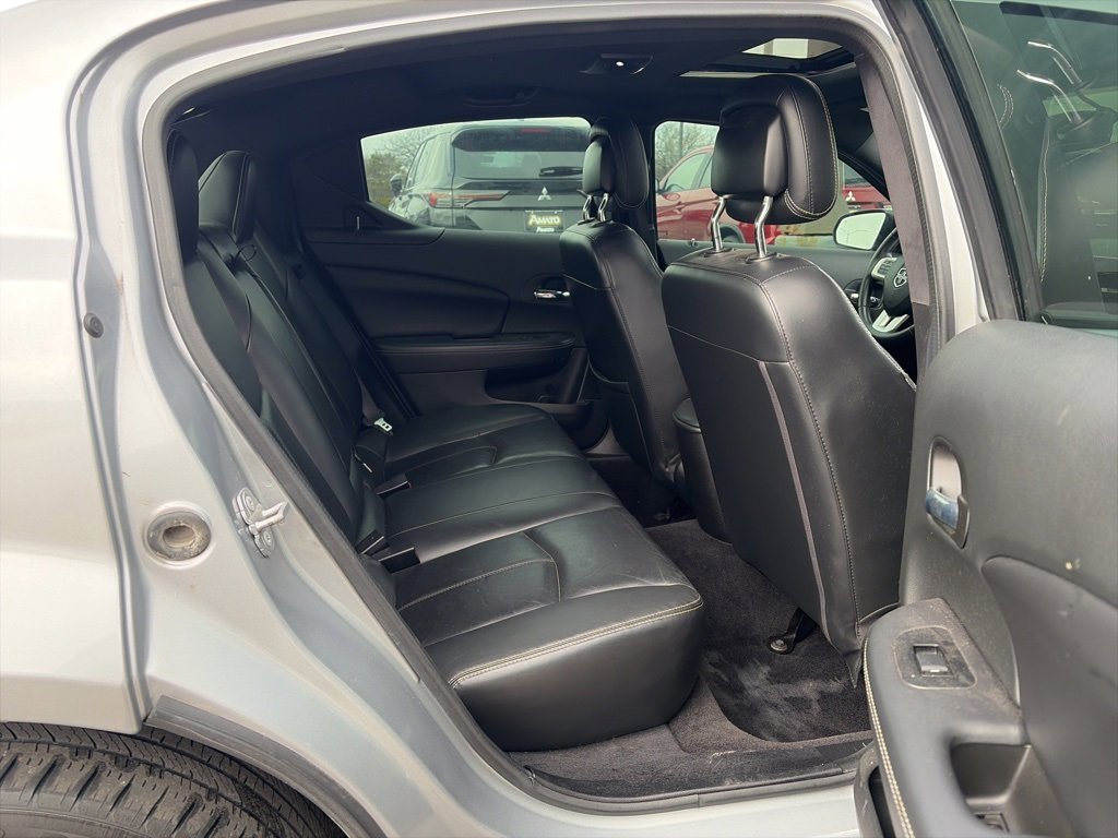 Used 2014 Dodge Avenger SXT w/ Sun/Sound Group image 13