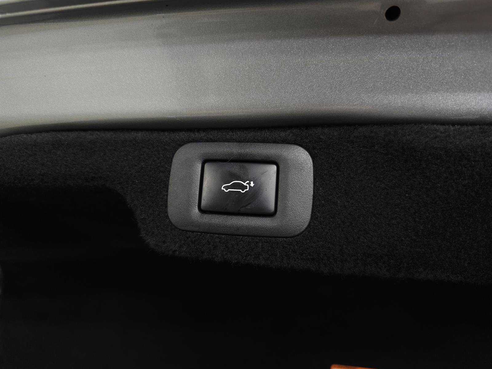 Certified 2023 Lexus LS 500 AWD w/ Luxury Package image 8