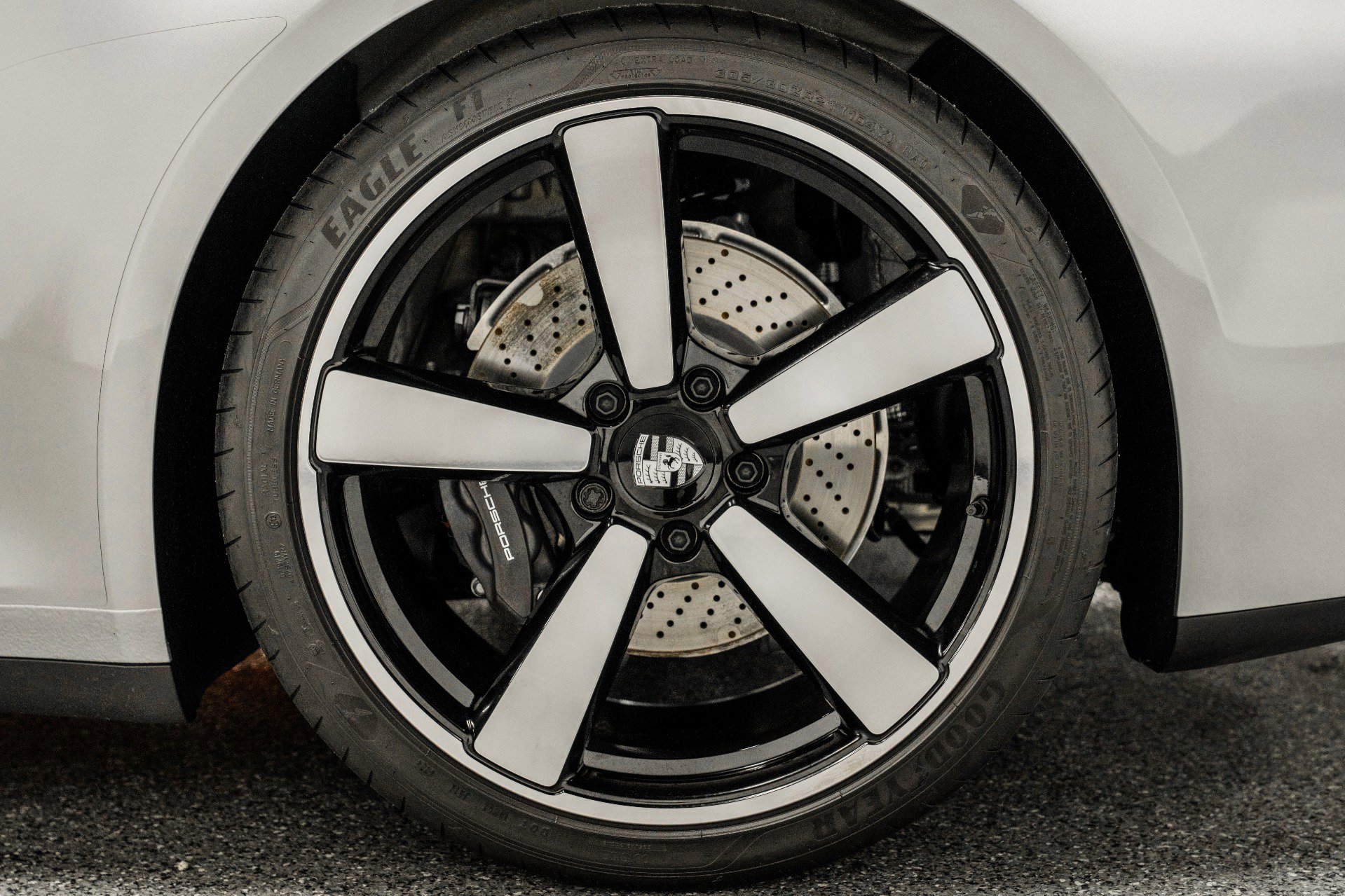 Used 2025 Porsche 911 Carrera image 10