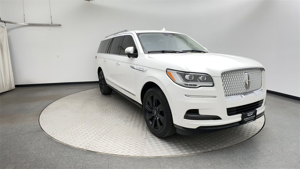 Used 2024 Lincoln Navigator L Reserve image 8