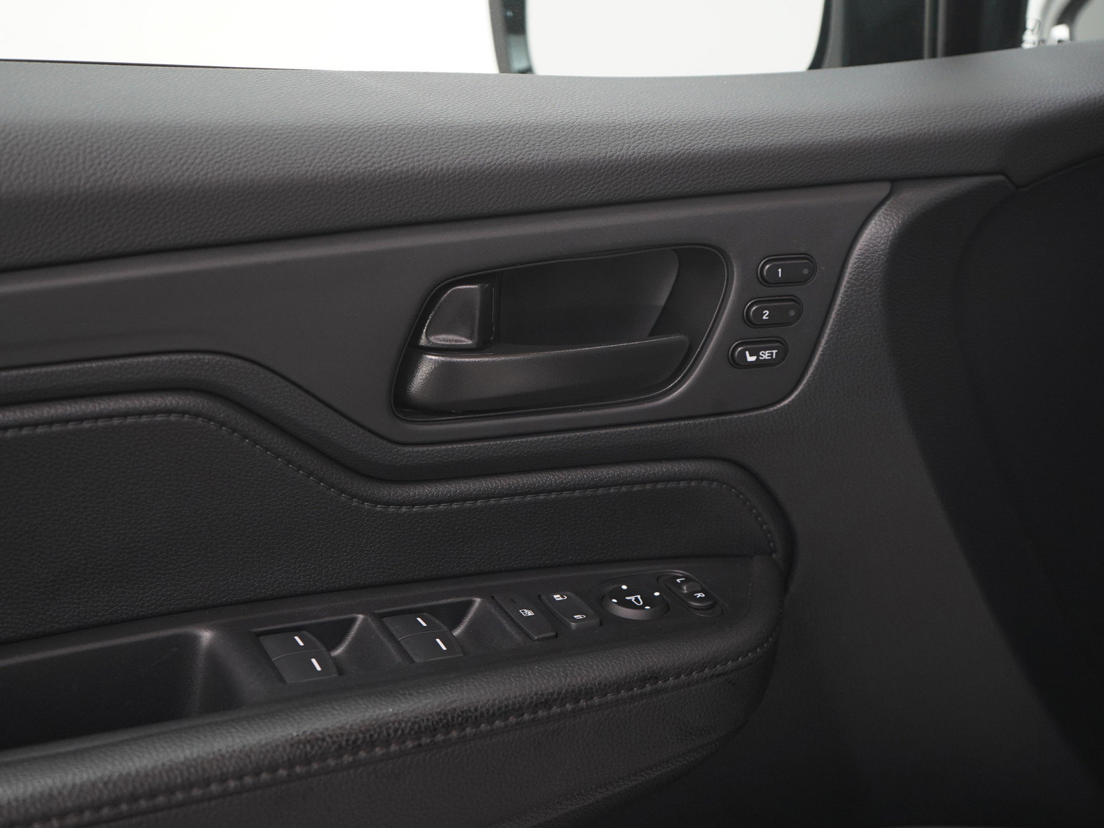 Used 2023 Honda Odyssey Sport image 22