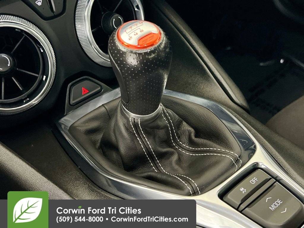 Used 2022 Chevrolet Camaro SS RWD image 9