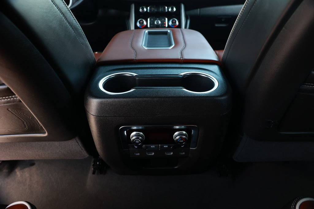 Used 2023 GMC Yukon Denali Ultimate AWD/4WD image 36