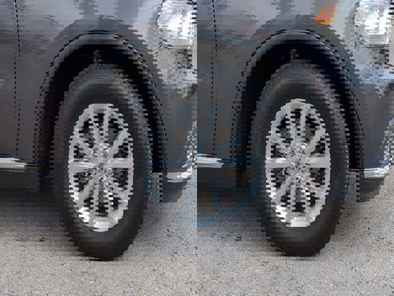 Used 2019 Dodge Durango SXT w/ 3rd Row Seating Group image 10