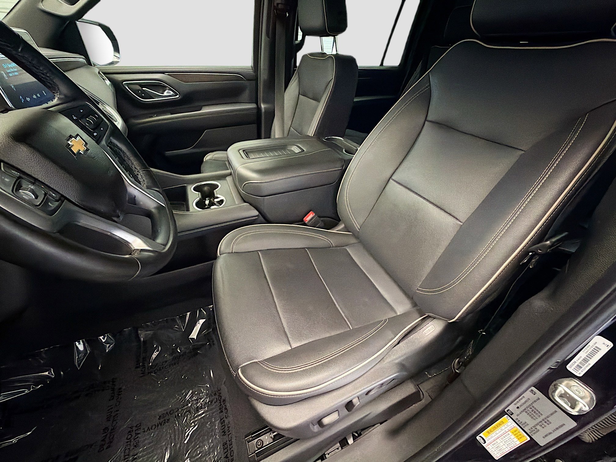 Used 2023 Chevrolet Suburban Premier image 10