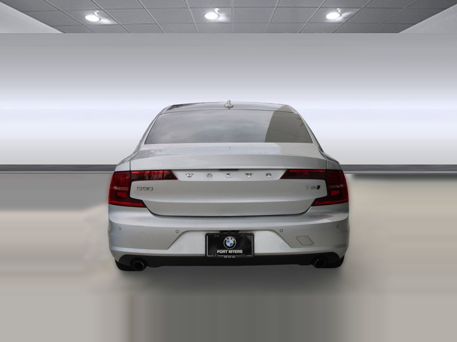 Used 2018 Volvo S90 T5 Momentum image 10