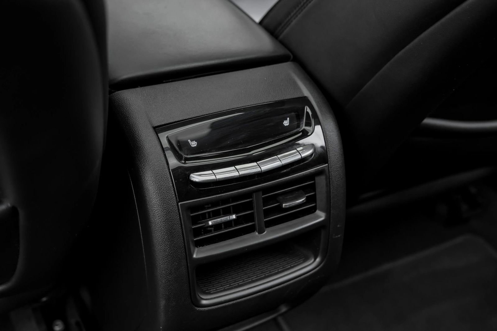 Used 2017 Cadillac XT5 Platinum image 48