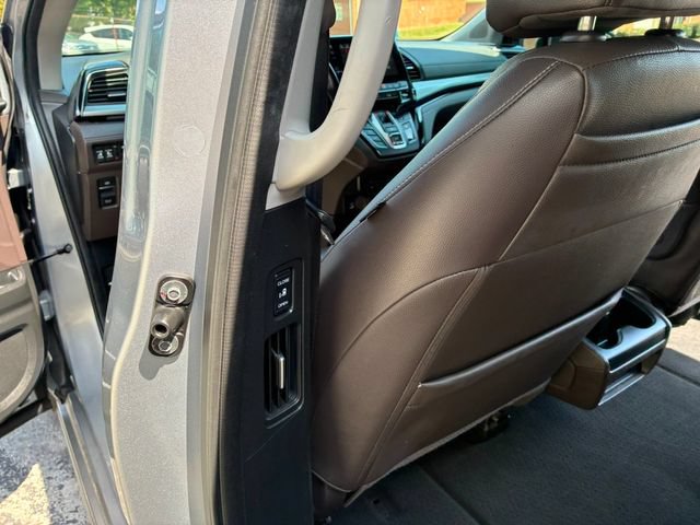 Used 2024 Honda Odyssey Touring image 16