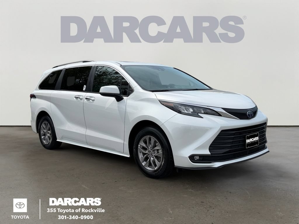 Used 2025 Toyota Sienna XLE