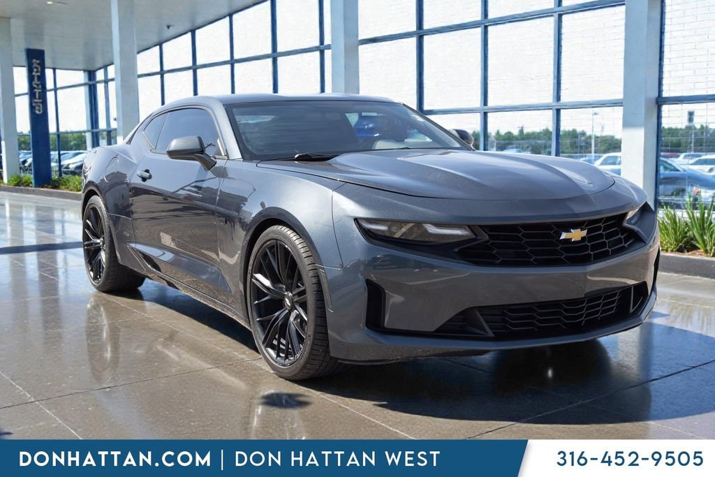 Used 2020 Chevrolet Camaro LT RWD image 21