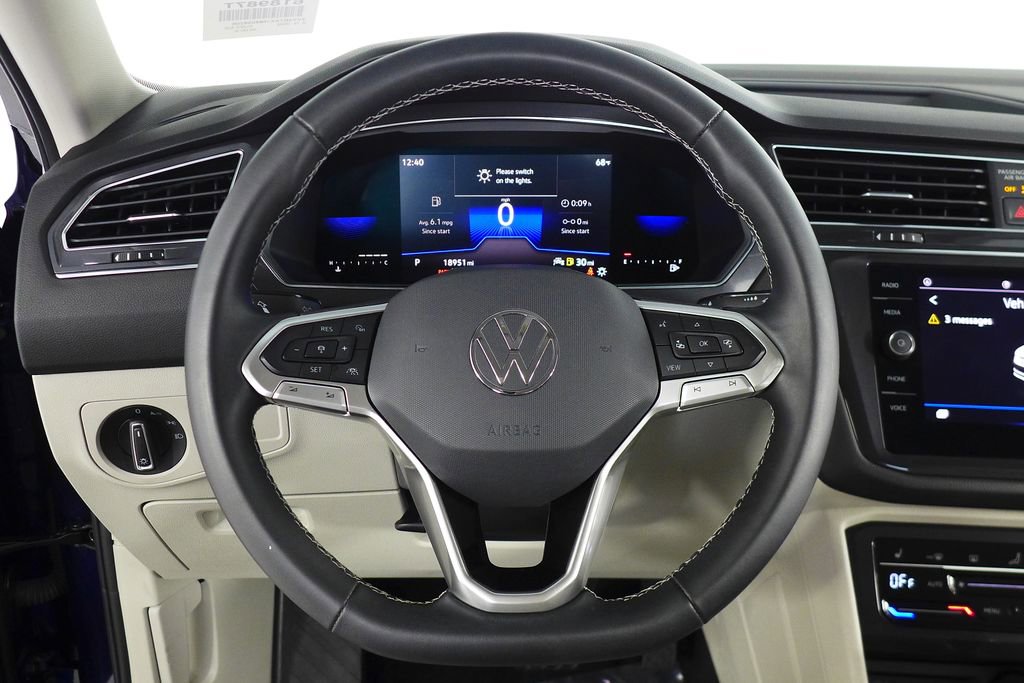 Used 2022 Volkswagen Tiguan SE image 24