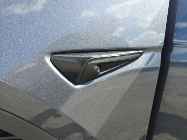 Used 2022 Tesla Model Y Performance image 25