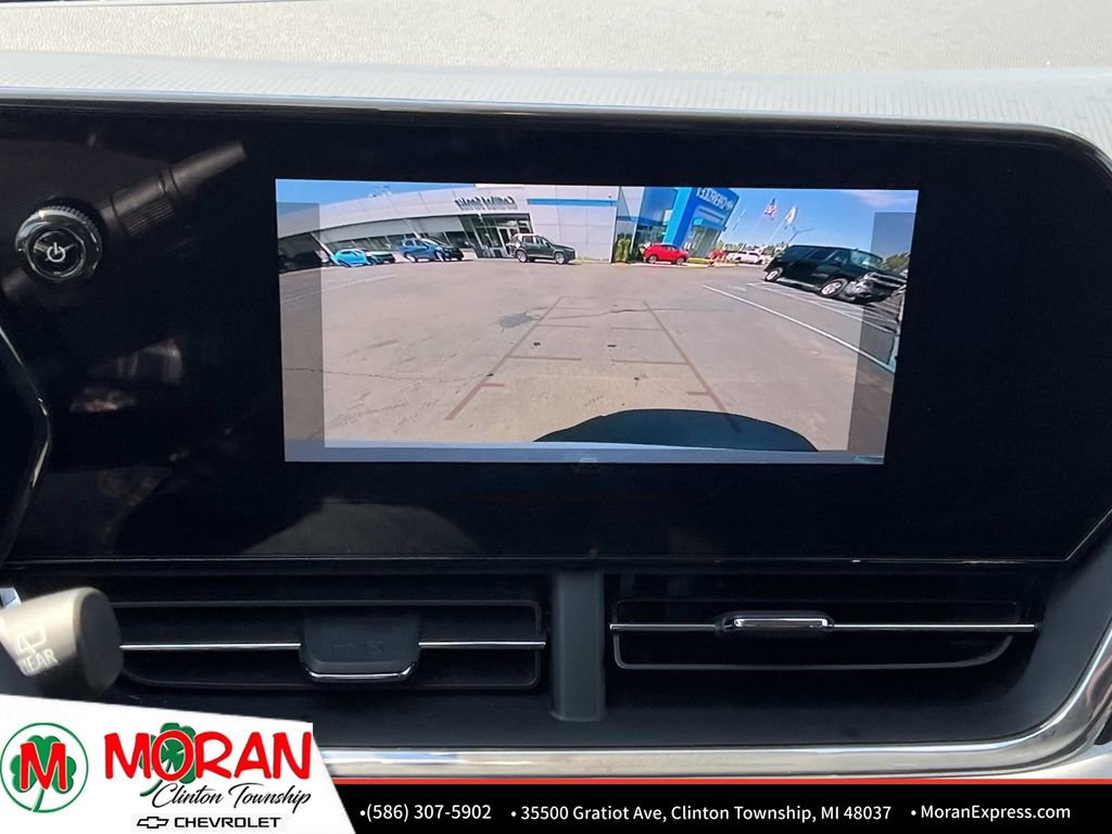 Used 2025 Chevrolet Trax LT w/ Driver Confidence Package FWD image 21