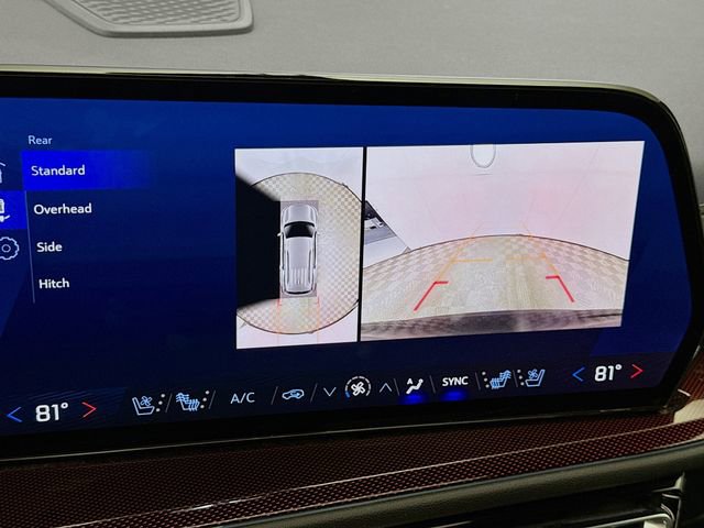 Used 2024 Chevrolet Traverse RS image 17