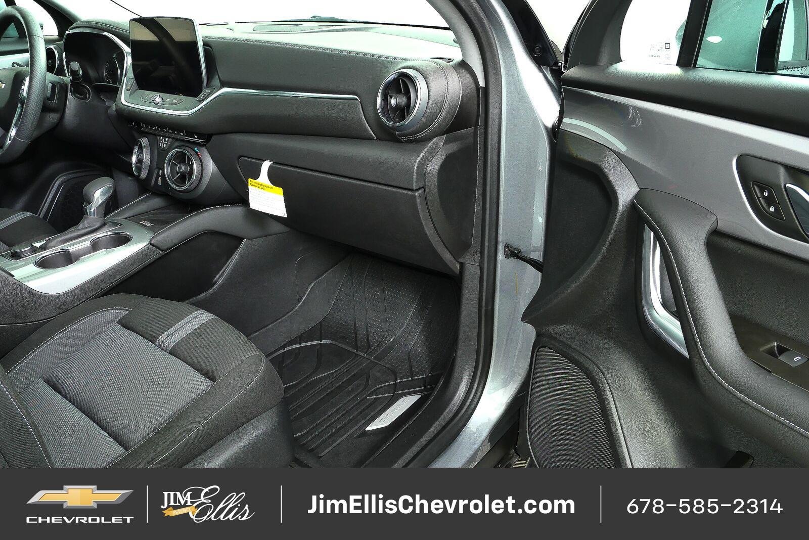 New 2026 Chevrolet Blazer LT w/ Convenience Package FWD image 21