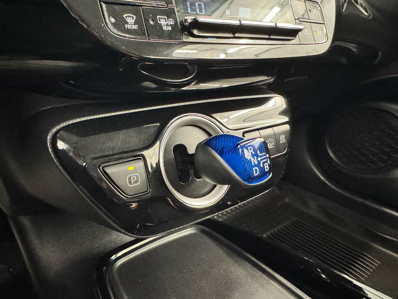 Used 2022 Toyota Prius Prime LE FWD image 23