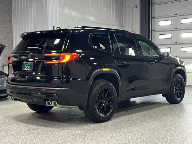 Certified 2026 GMC Acadia AT4 w/ Luxury Package AWD/4WD image 5