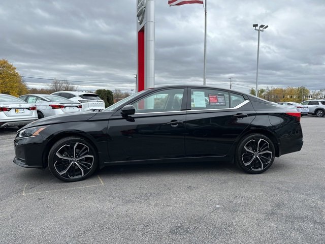 Used 2024 Nissan Altima 2.5 SR w/ SR Premium Package image 5