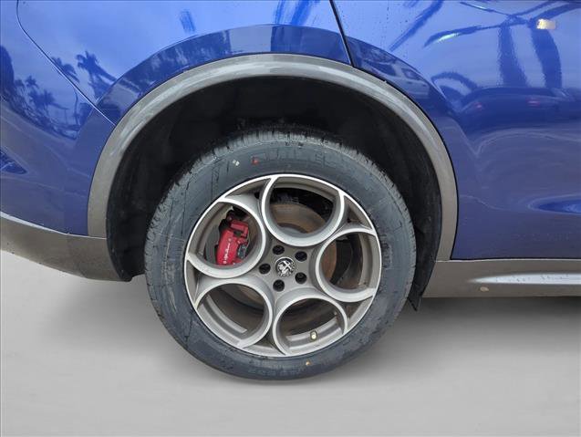 Used 2022 Alfa Romeo Stelvio Ti image 30