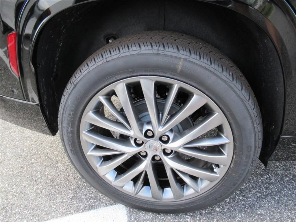 New 2026 Buick Enclave Avenir w/ Super Cruise Package FWD image 8